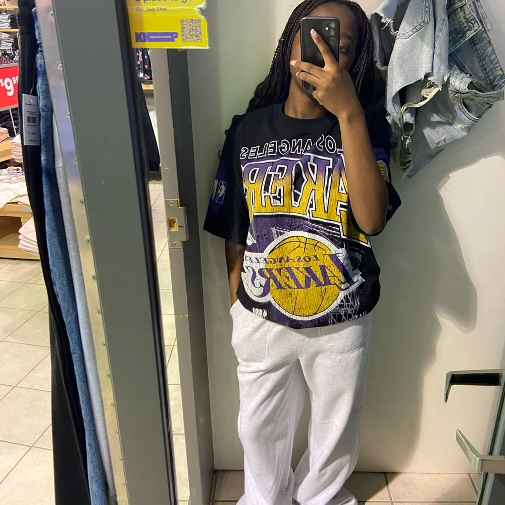 NBA Black and Yellow Lakers Short Sleeve Tee - Picture 1 of 5